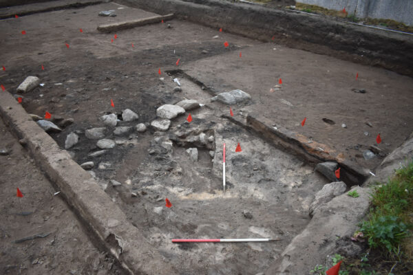 Area of intense archaeological activity at the base of the midden layers Area of intense archaeological activity at the base of the midden layers