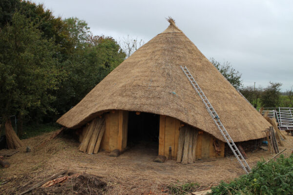 Building the roundhouse reconstruction