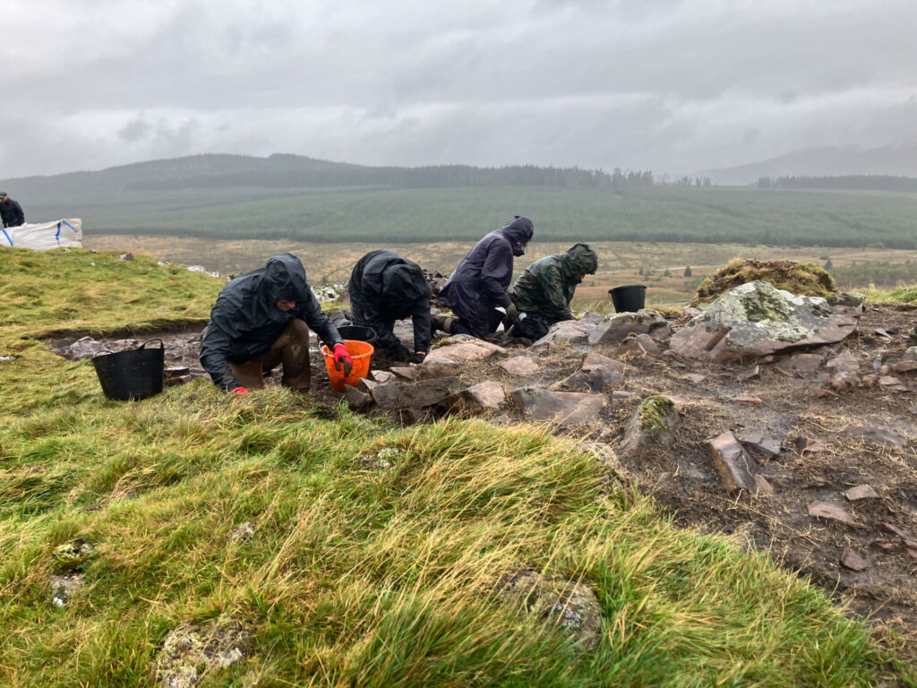 Community volunteers at work in some challenging weather! Community volunteers at work in some challenging weather!